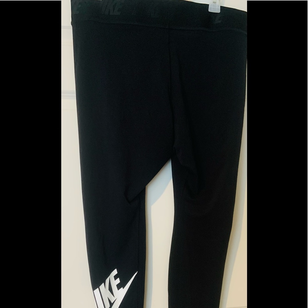 Women’s black Nike XL leggings